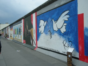 mauer-doves